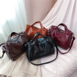 Bolsa Feminina Vintage com Rebites – Luxo e Versatilidade