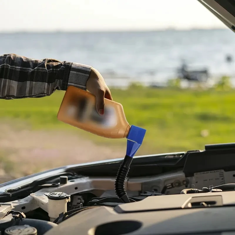 Funil Dobrável para Combustível e Óleo - Acessório Versátil para Veículos - Imagem 4