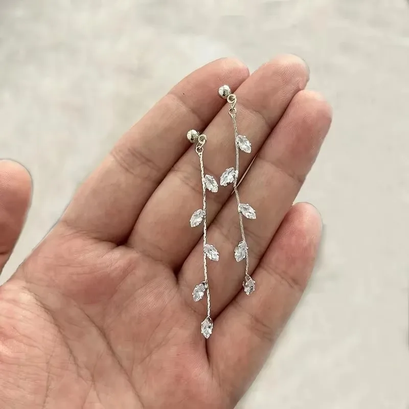 Brincos Longos Dourados e Pretos - Gota Elegante para Mulheres Modernas - Imagem 7